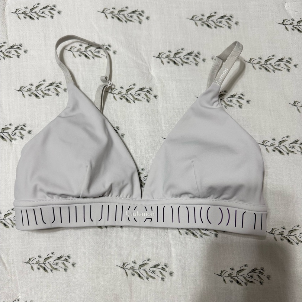 Lululemon license to train bra